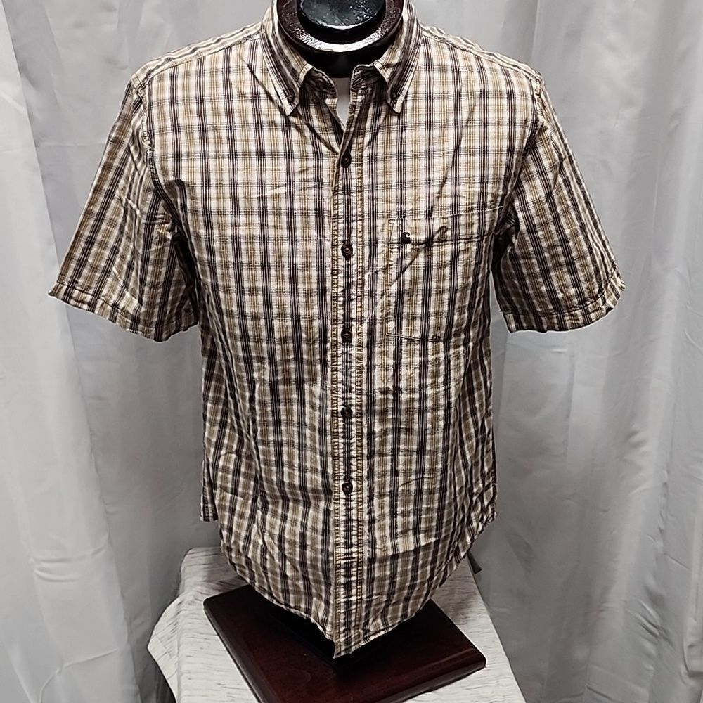Carhartt Button down size Medium